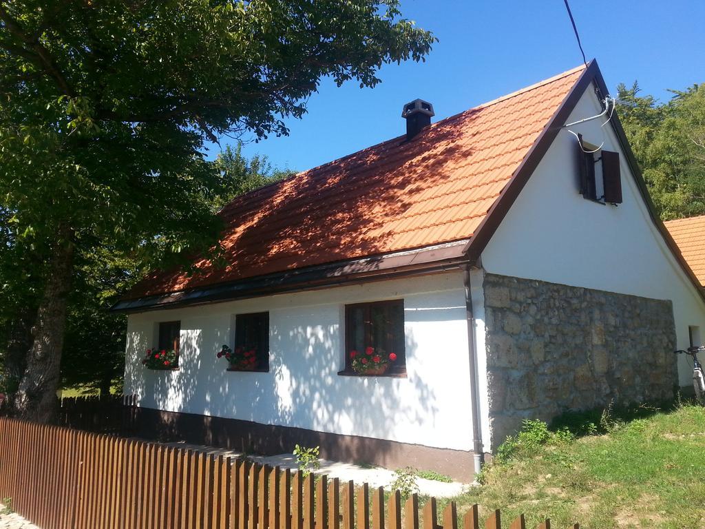 Holiday Home Rizvan City Brusane Bagian luar foto