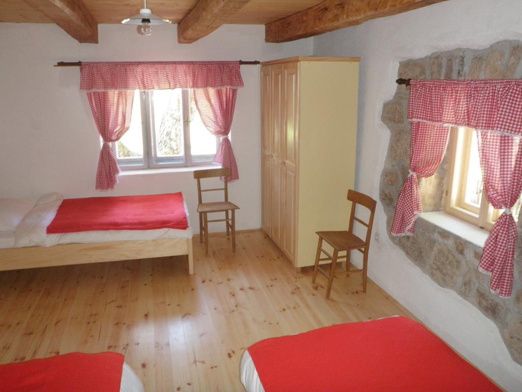 Holiday Home Rizvan City Brusane Bagian luar foto