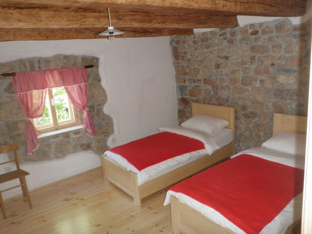Holiday Home Rizvan City Brusane Bagian luar foto